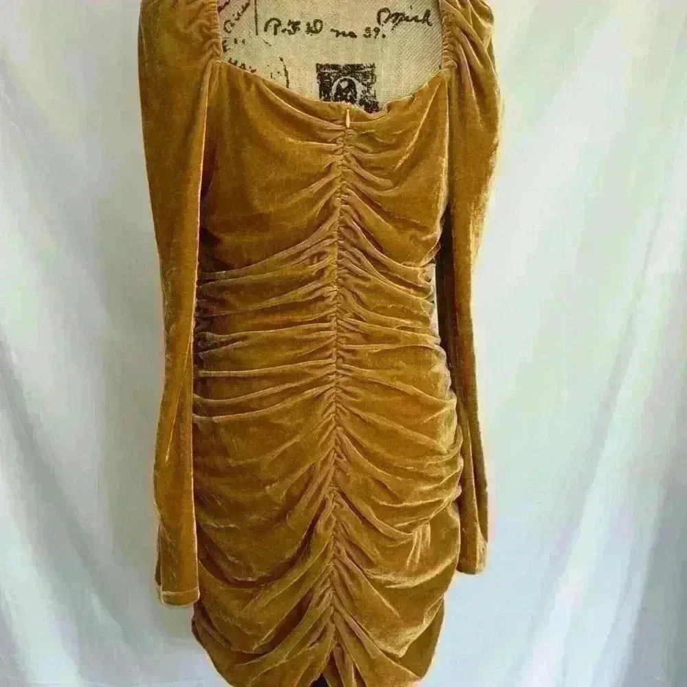 ENDLESS ROSE Velvet Ruched Dress - Picture 7 of 8